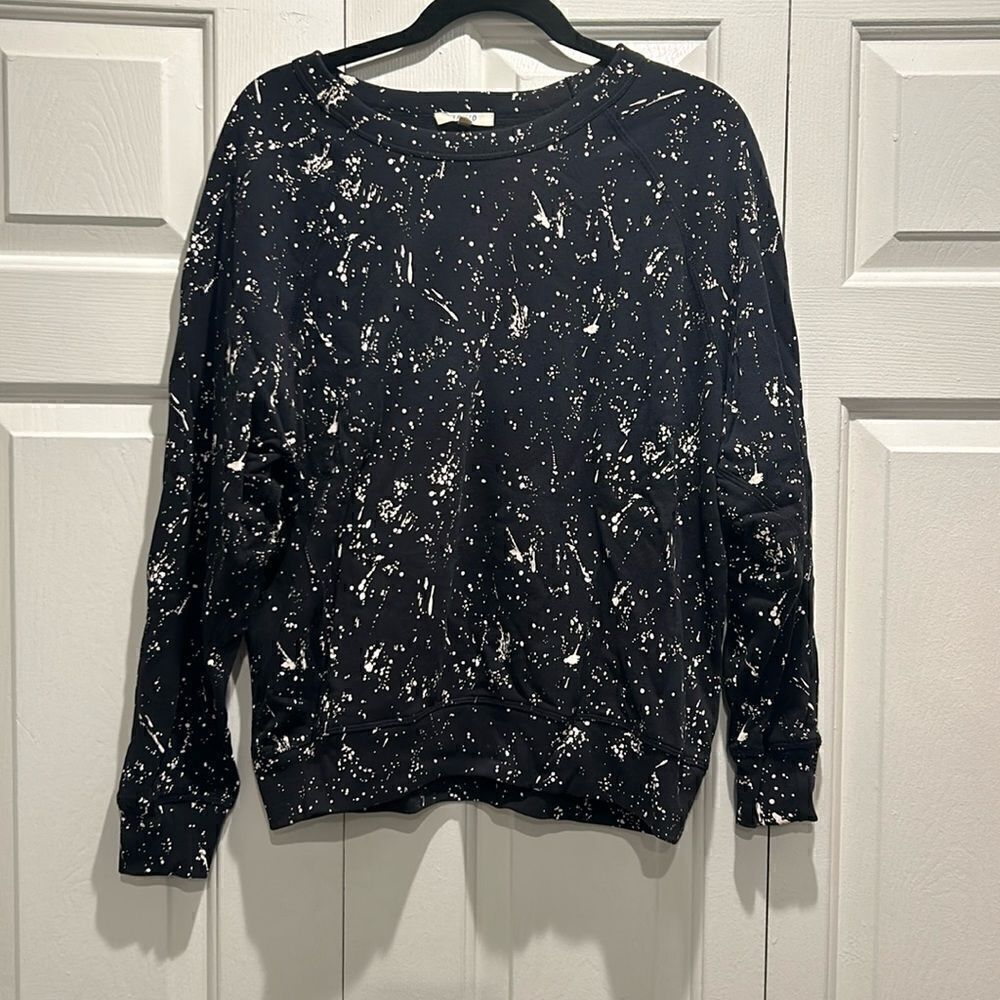 Leallo Navy Sweatshirt with White Splatter Print, Size Medium